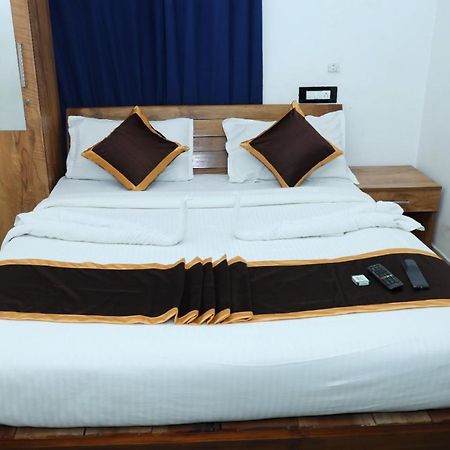Airport Cochin Grand Residency , Nedumbassery 安加马尔伊 外观 照片
