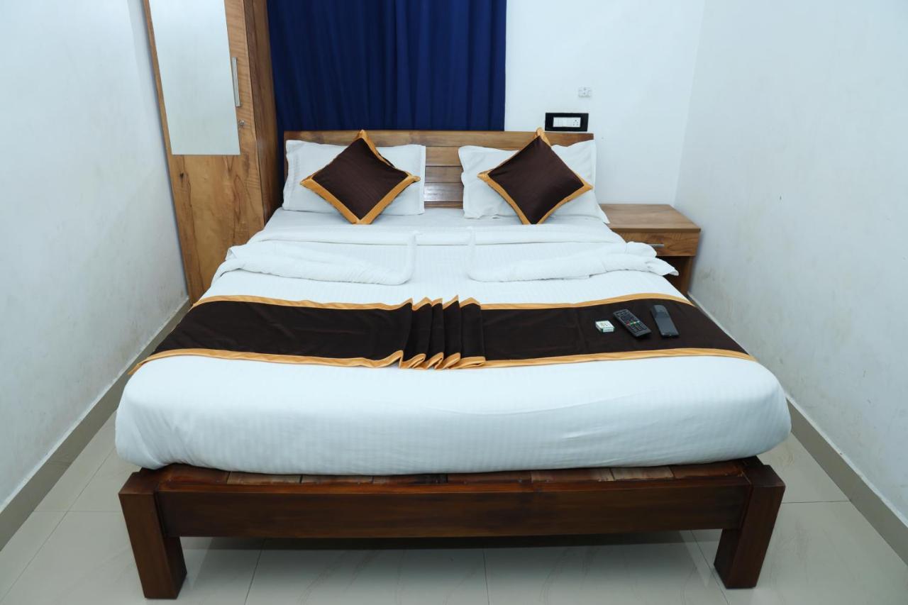 Airport Cochin Grand Residency , Nedumbassery 安加马尔伊 外观 照片